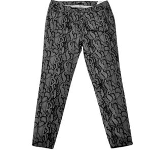 NWOT- Lisa Rinna Collection Women's Printed Ankle Jeans Pant Gray Python Sz 10